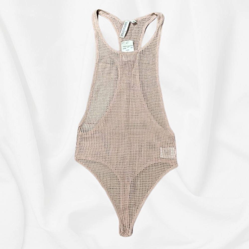 NAMELESS Women's Knit Crochet Bodysuit with Low Sides in Dusty Pink￨Size Small